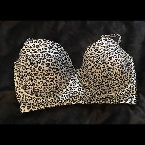 Xhilaration Leopard print bikini top
